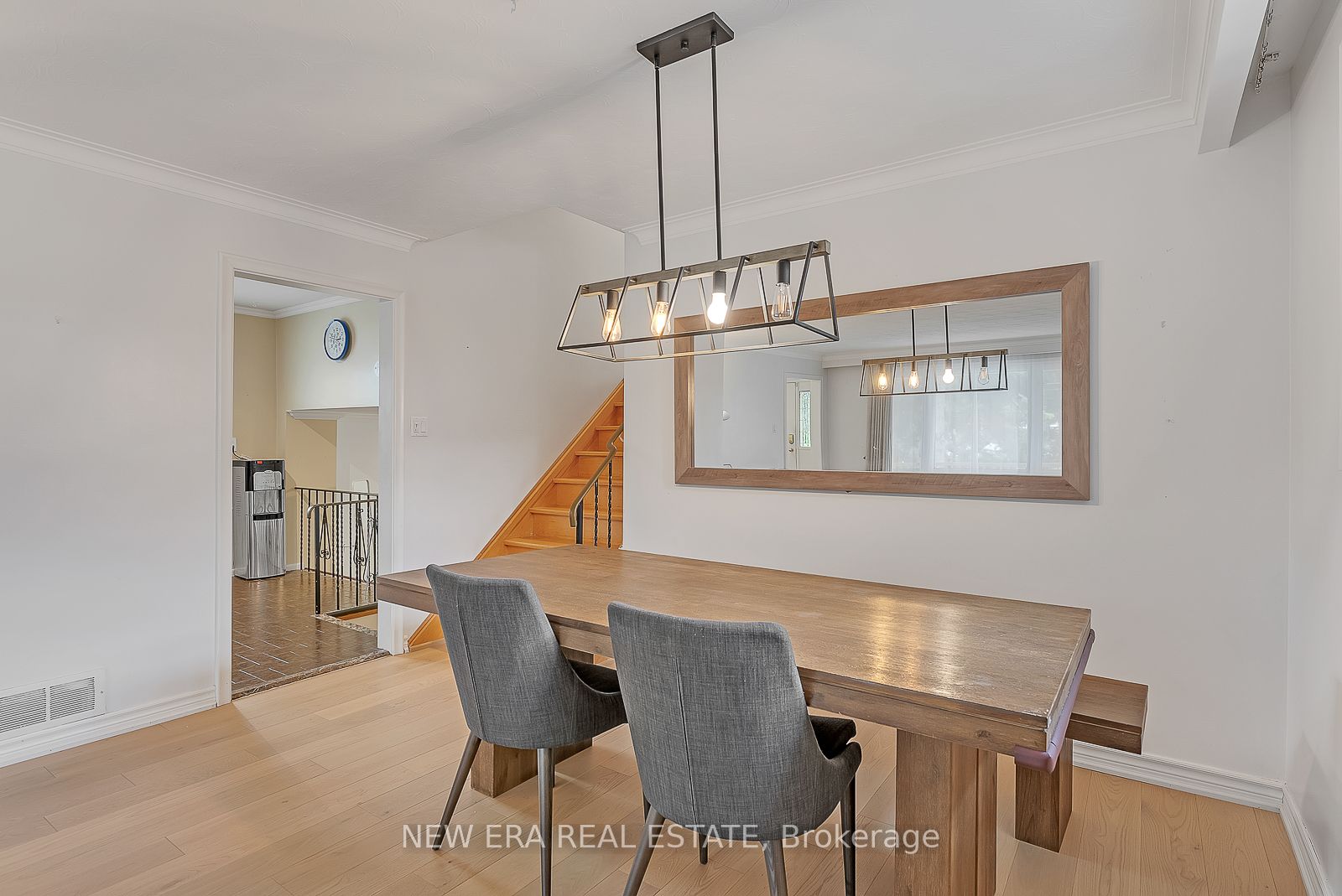 18 West Wareside Rd