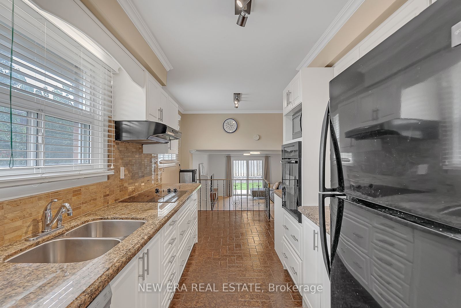 18 West Wareside Rd