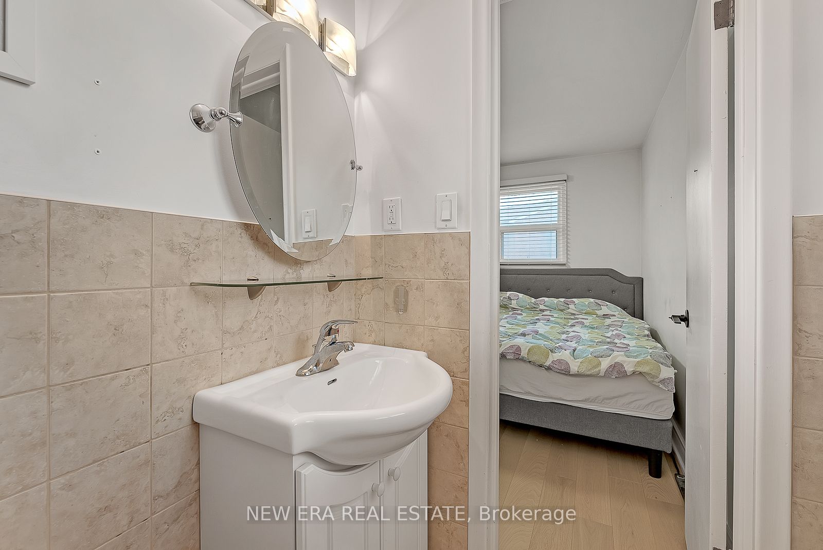 18 West Wareside Rd