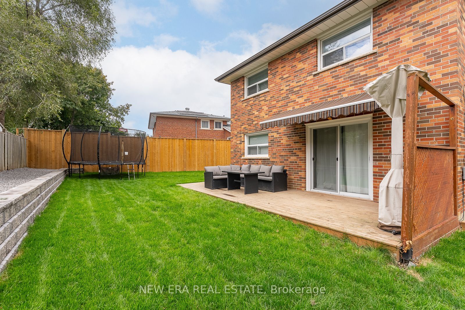 18 West Wareside Rd