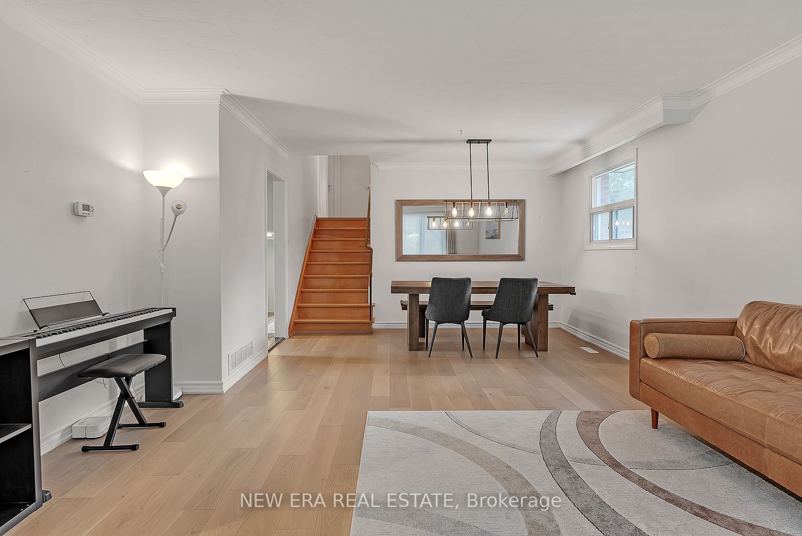 18 West Wareside Rd
