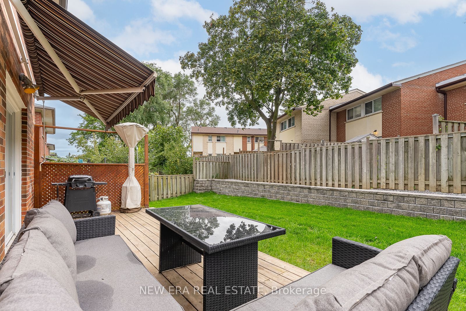 18 West Wareside Rd