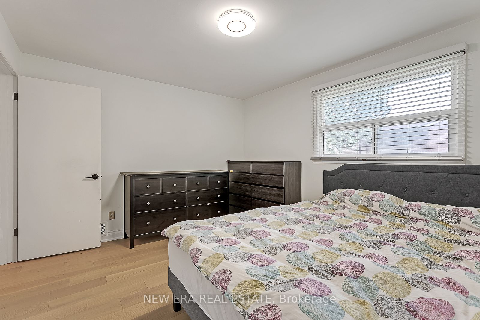 18 West Wareside Rd