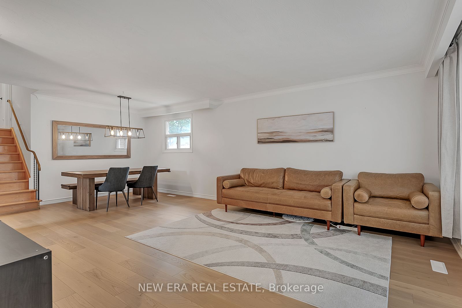 18 West Wareside Rd