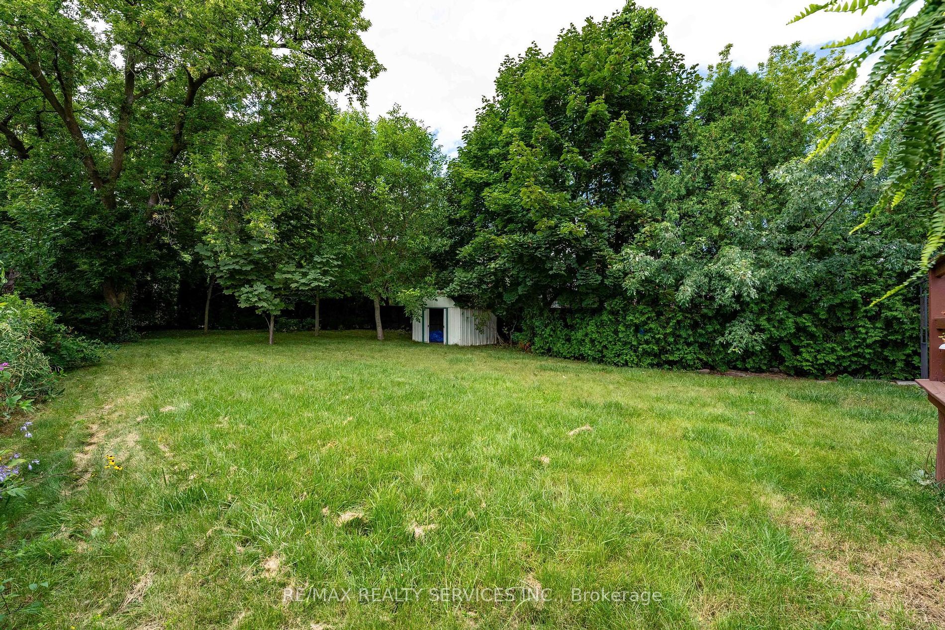 1301 Janina Blvd