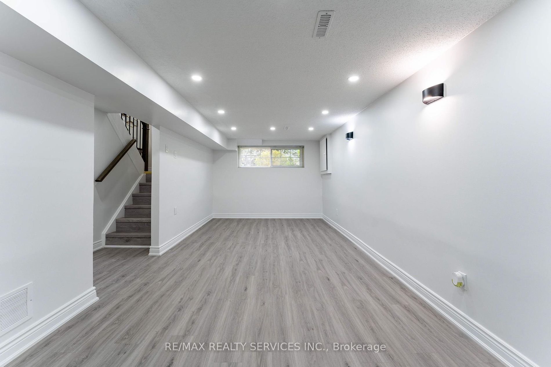 1301 Janina Blvd