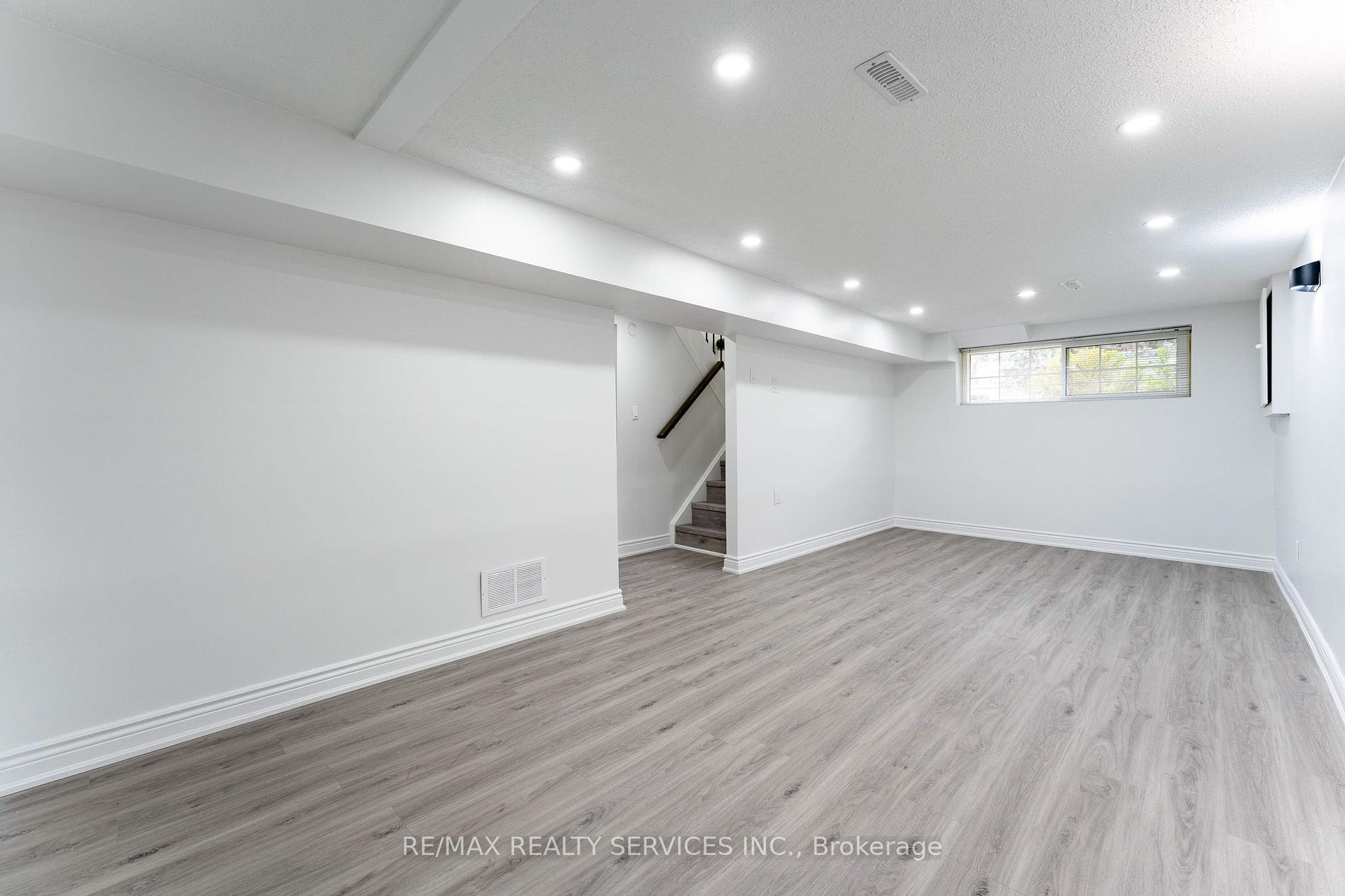 1301 Janina Blvd