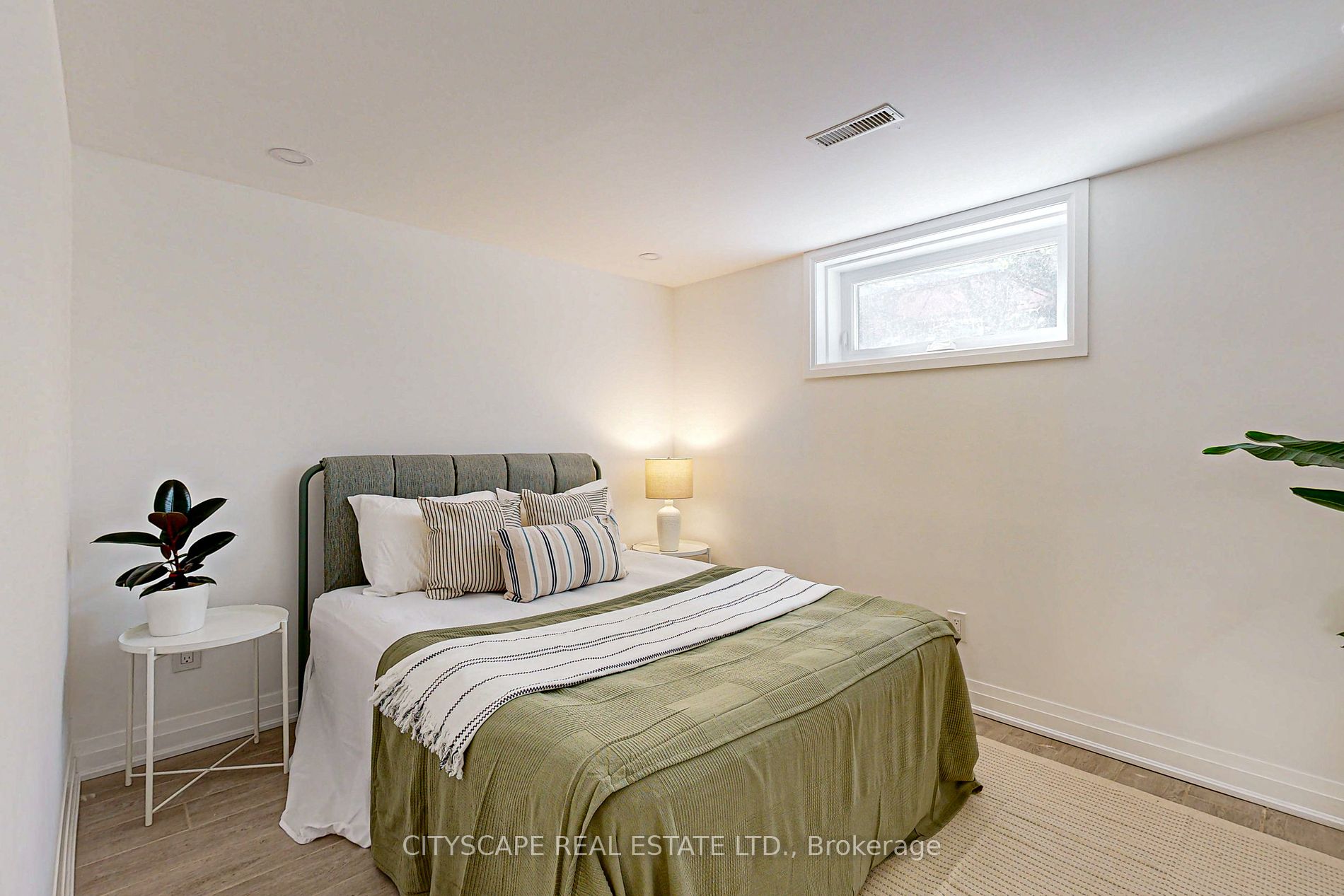 34 Stavely Cres