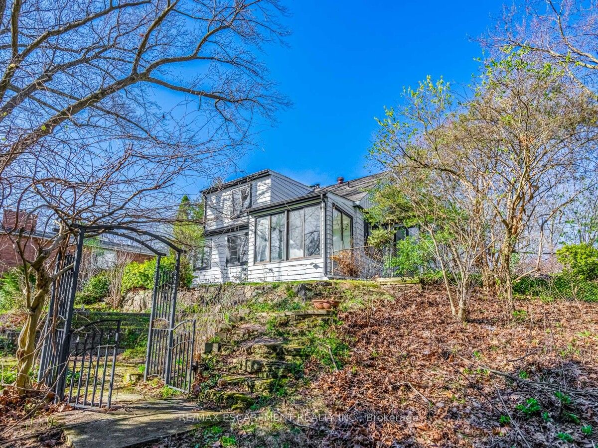 804 Shadeland Ave