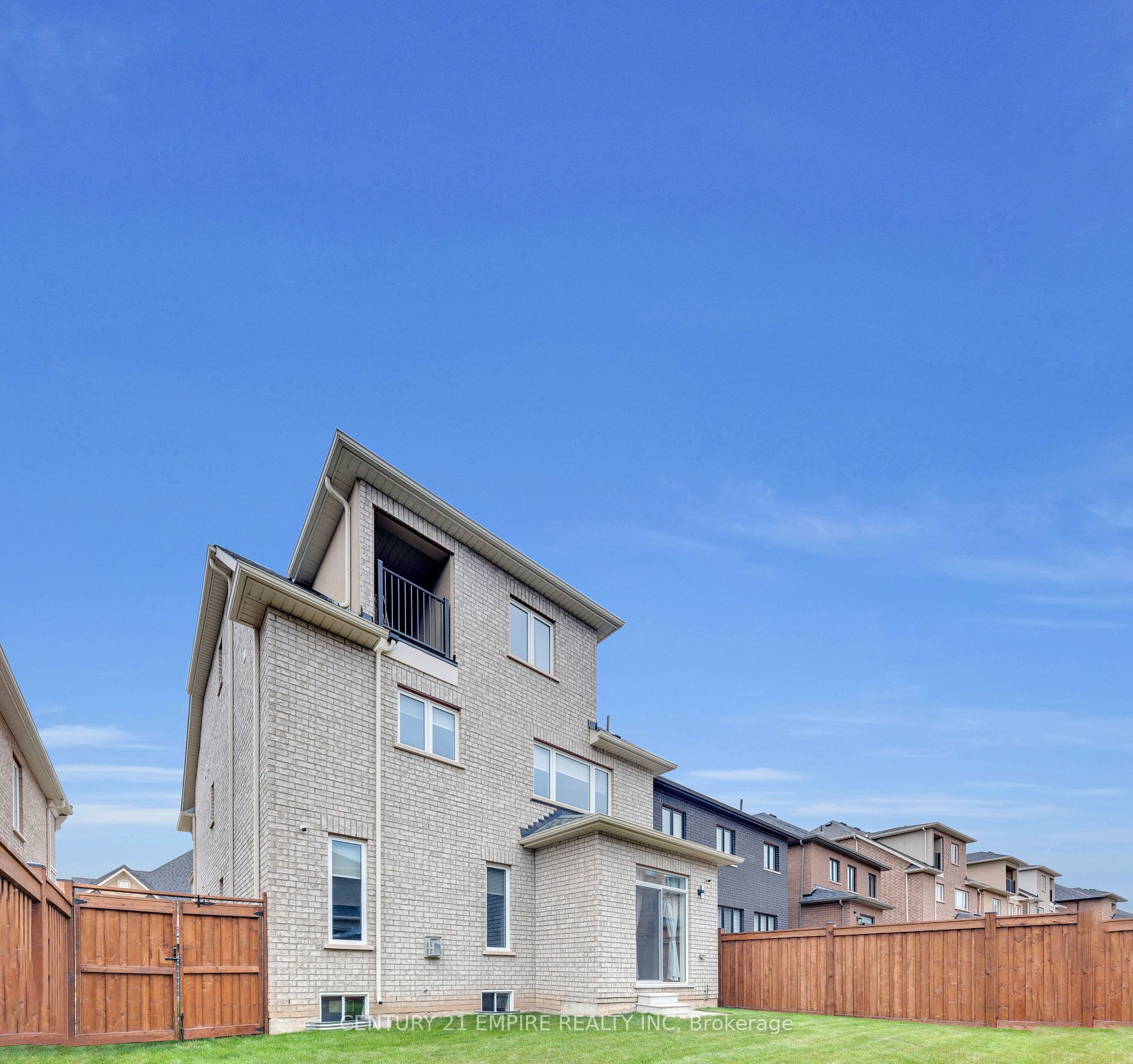 4128 Hillsborough Cres
