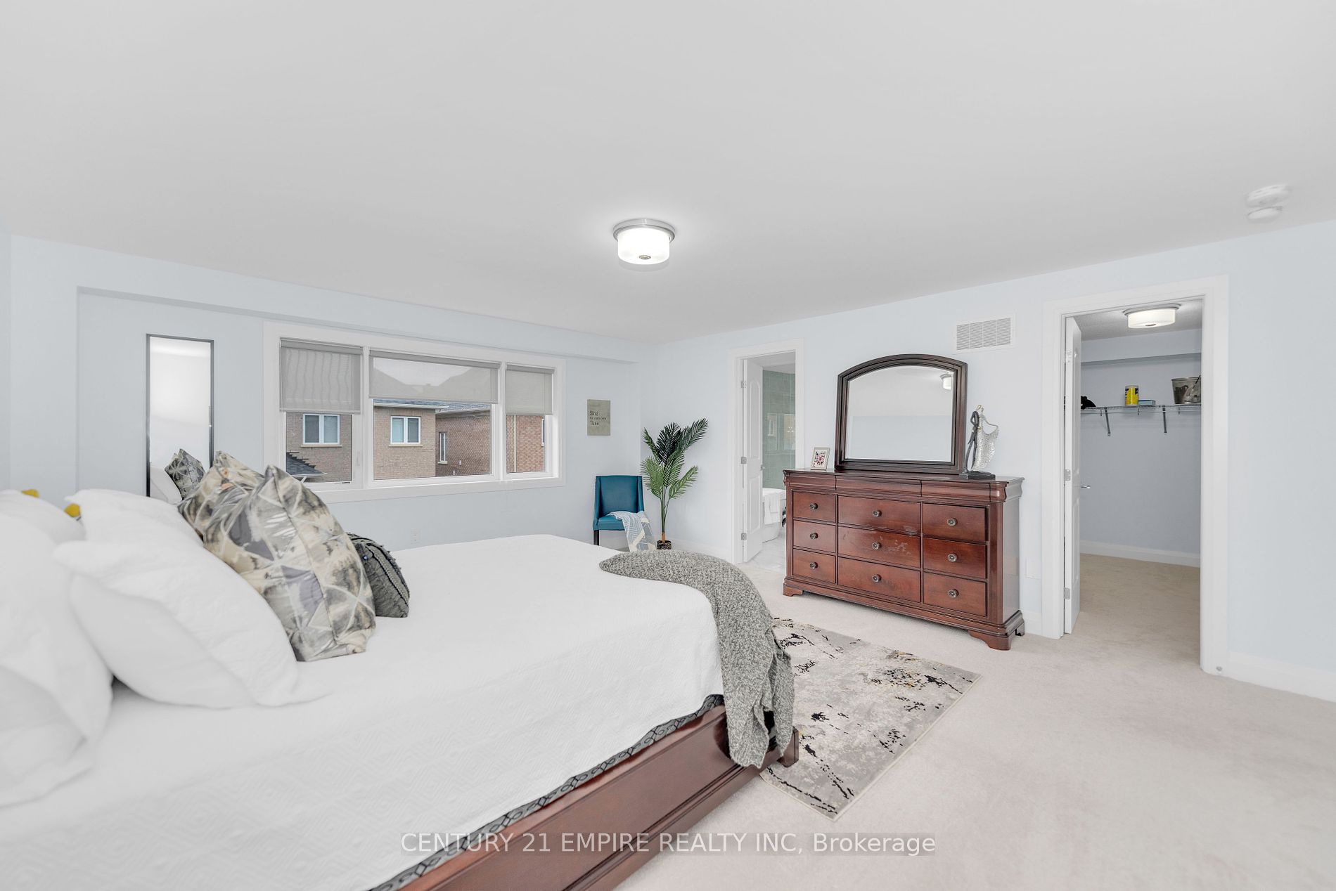 4128 Hillsborough Cres