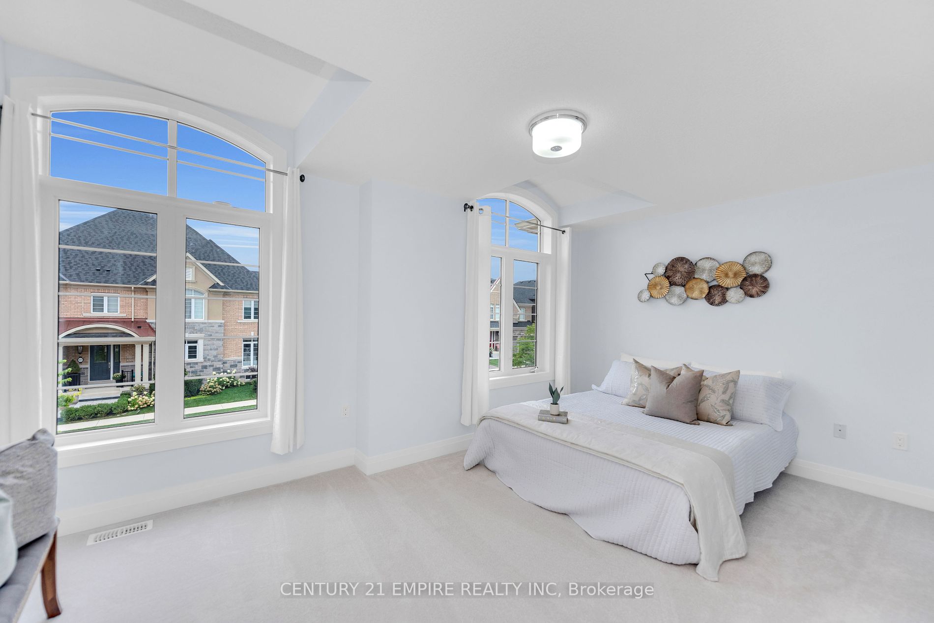 4128 Hillsborough Cres