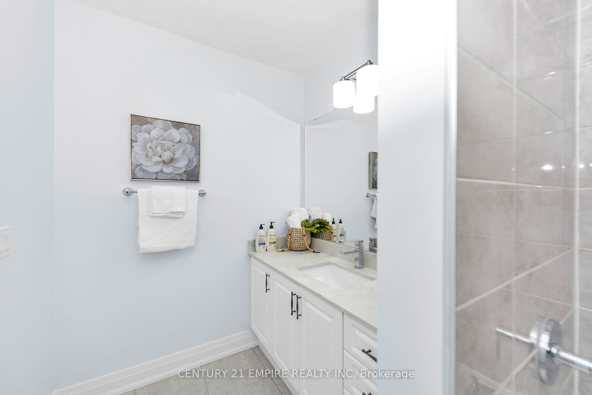 4128 Hillsborough Cres
