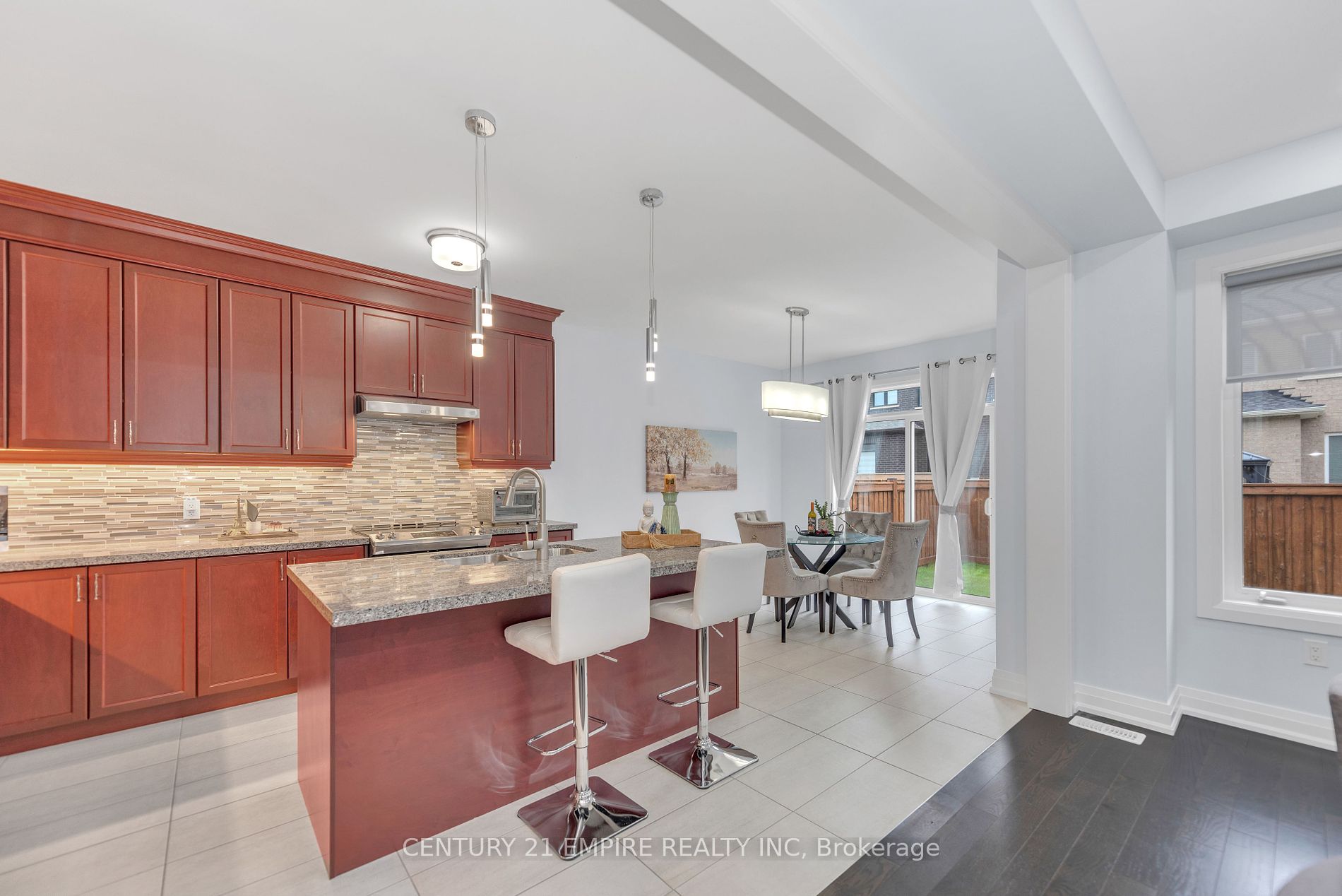 4128 Hillsborough Cres