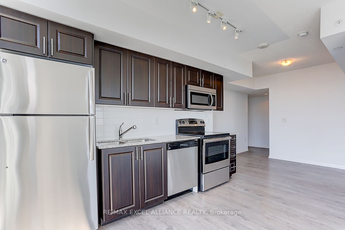 830 Lawrence Ave W, #2707