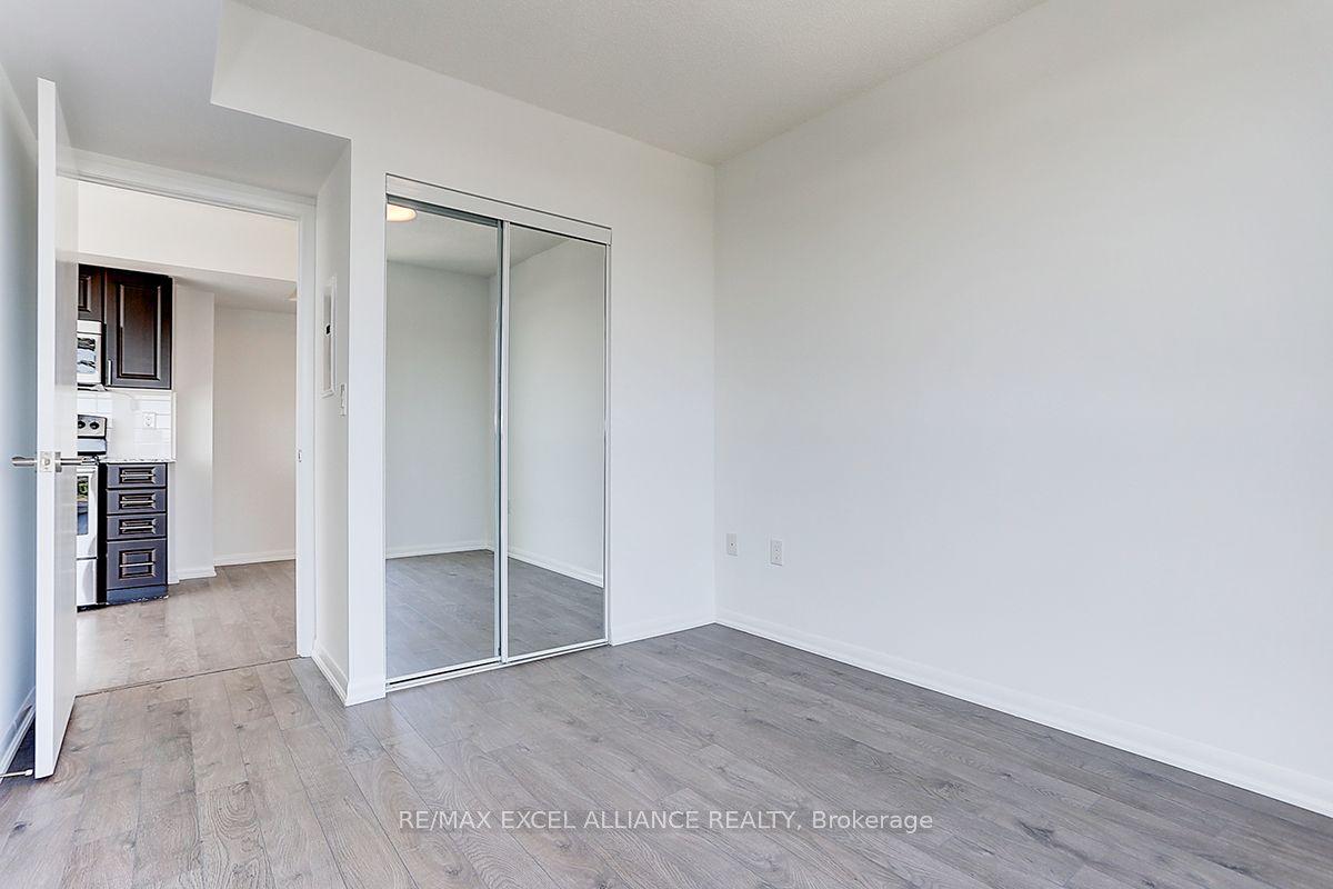 830 Lawrence Ave W, #2707