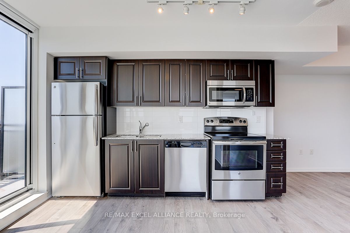 830 Lawrence Ave W, #2707