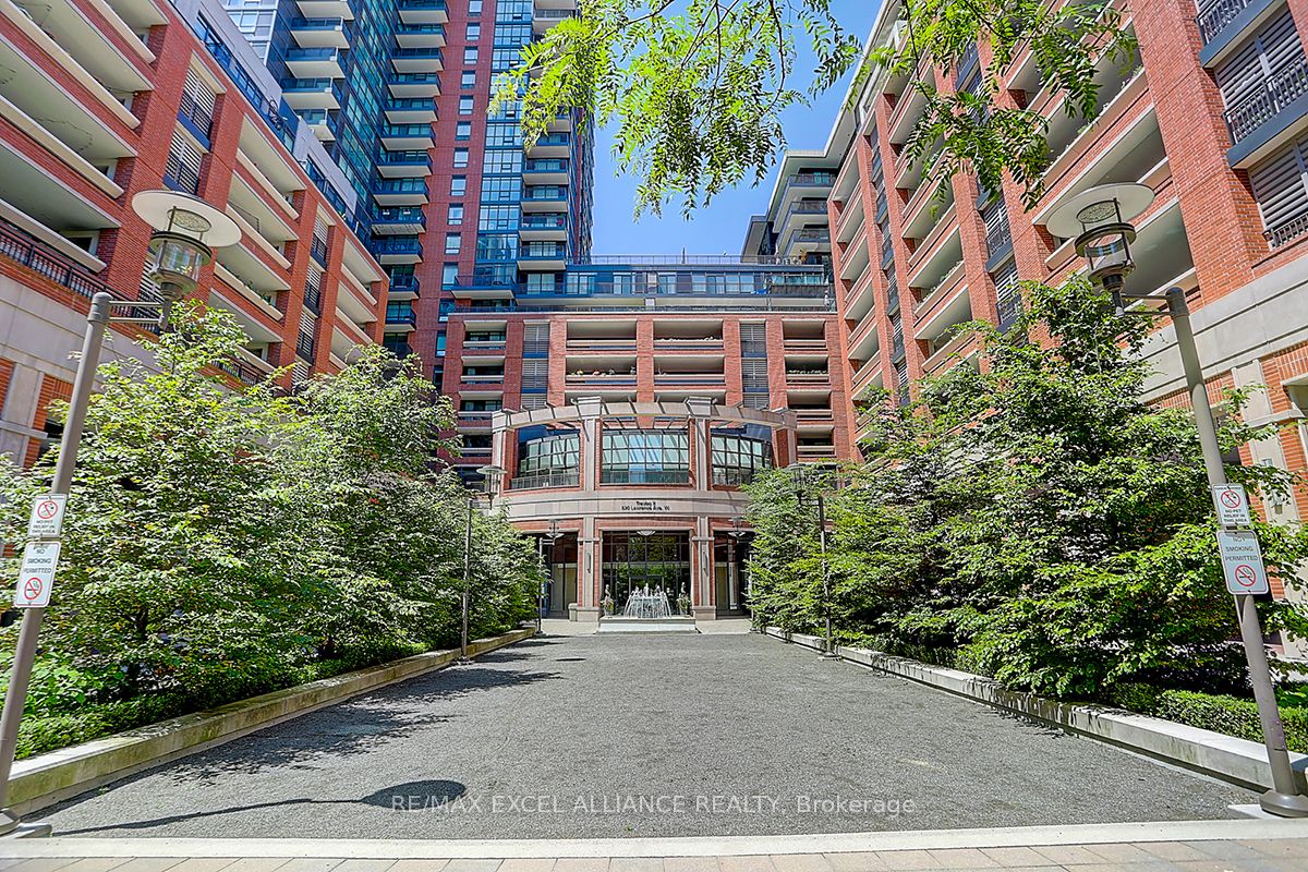 830 Lawrence Ave W, #2707