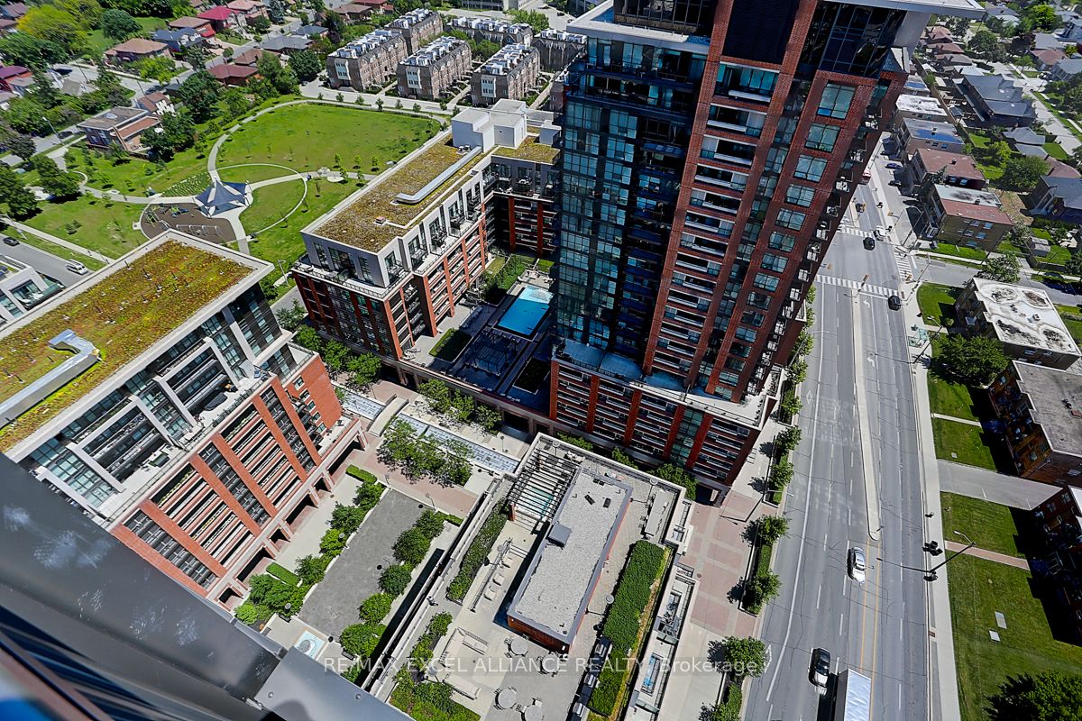 830 Lawrence Ave W, #2707