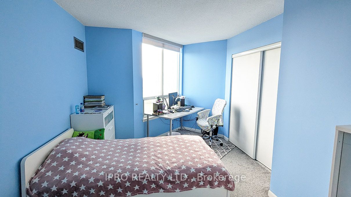 550 Webb Dr, #305