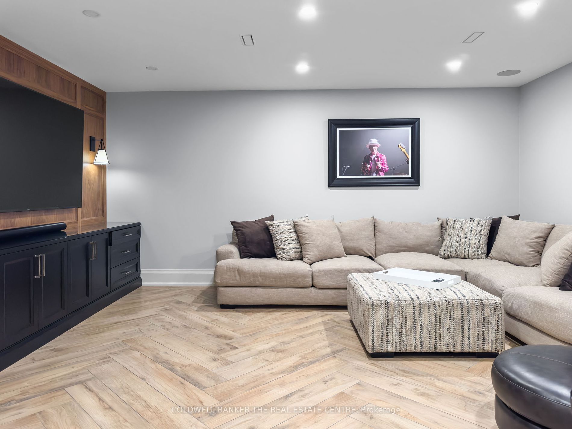 12 Oak Knoll Dr