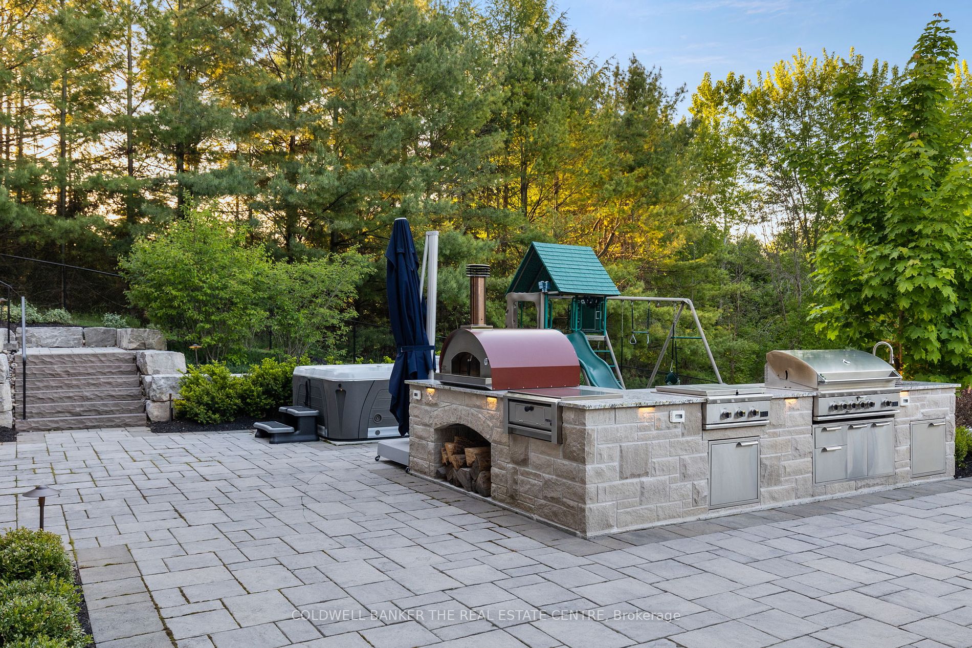 12 Oak Knoll Dr