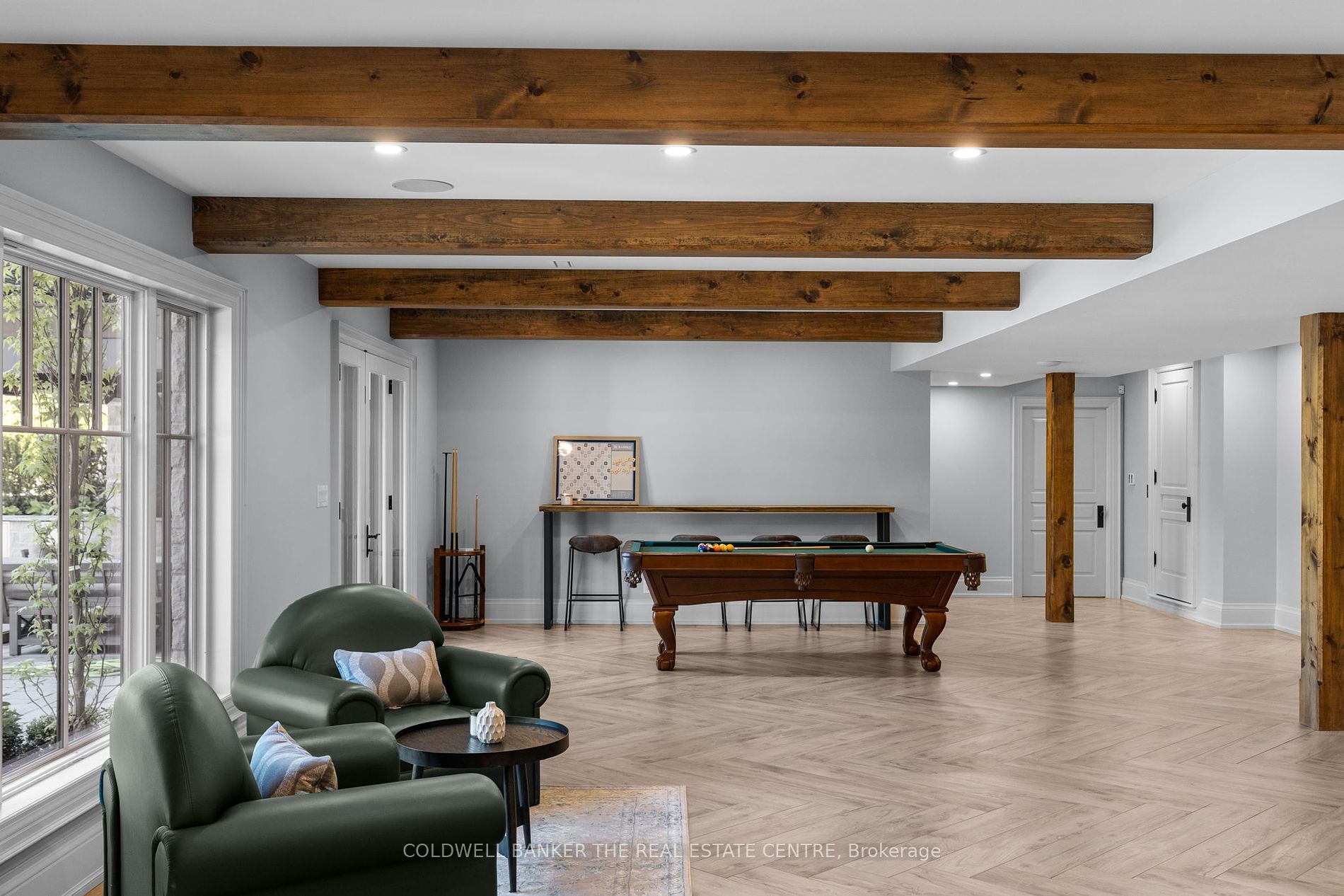 12 Oak Knoll Dr