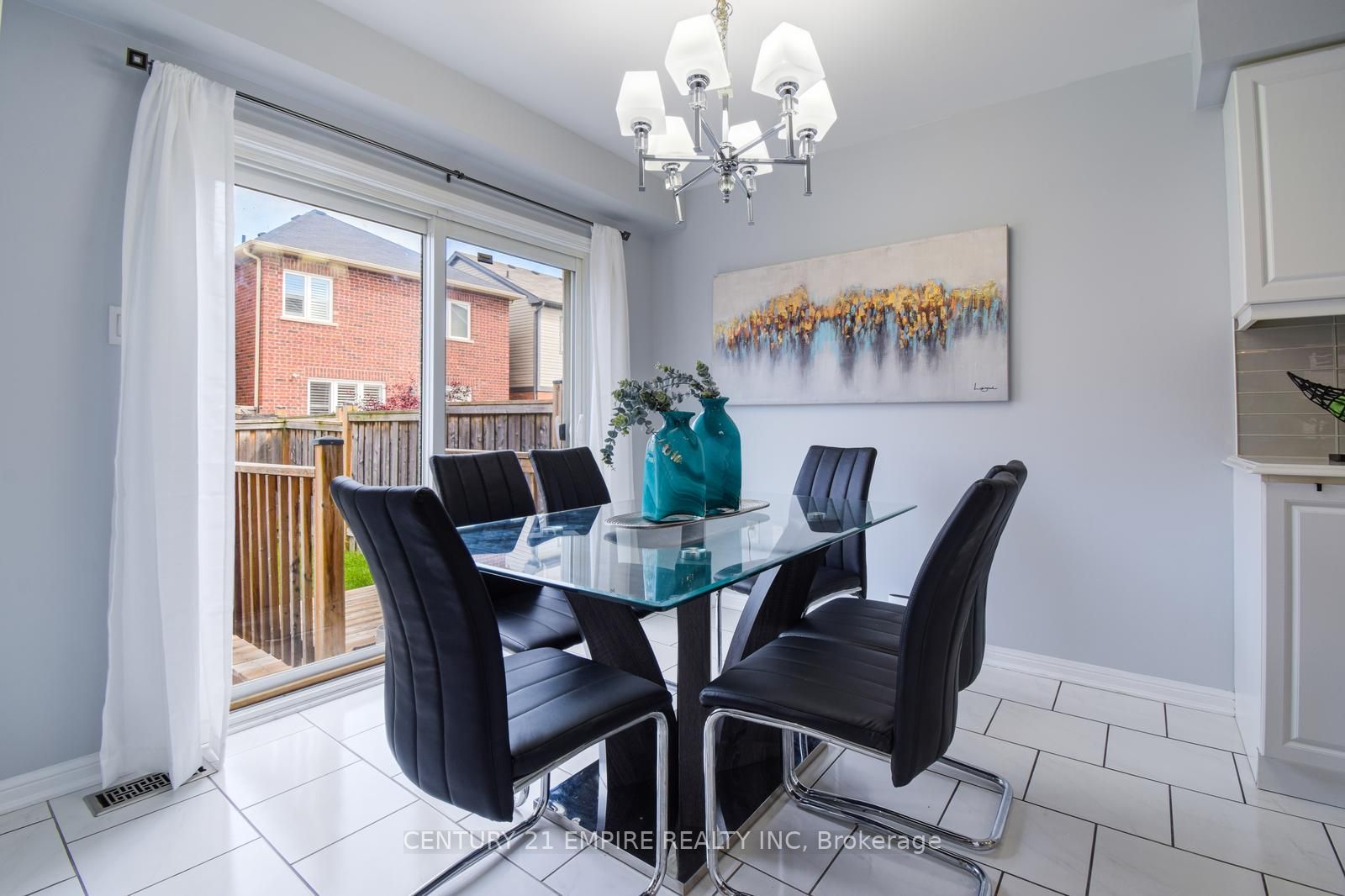 31 Tribune Dr