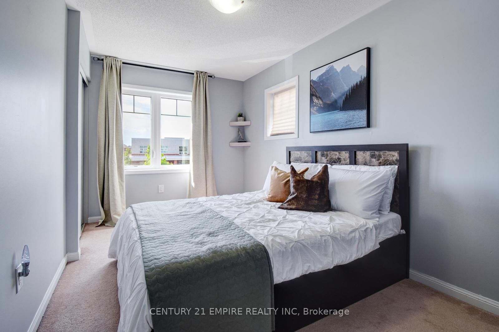 31 Tribune Dr