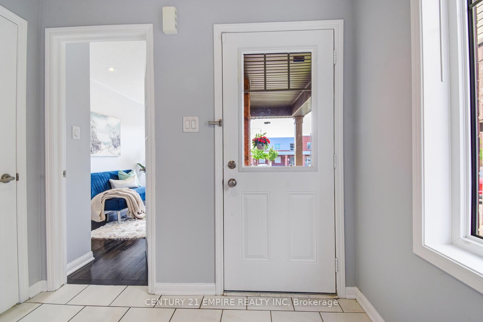 31 Tribune Dr