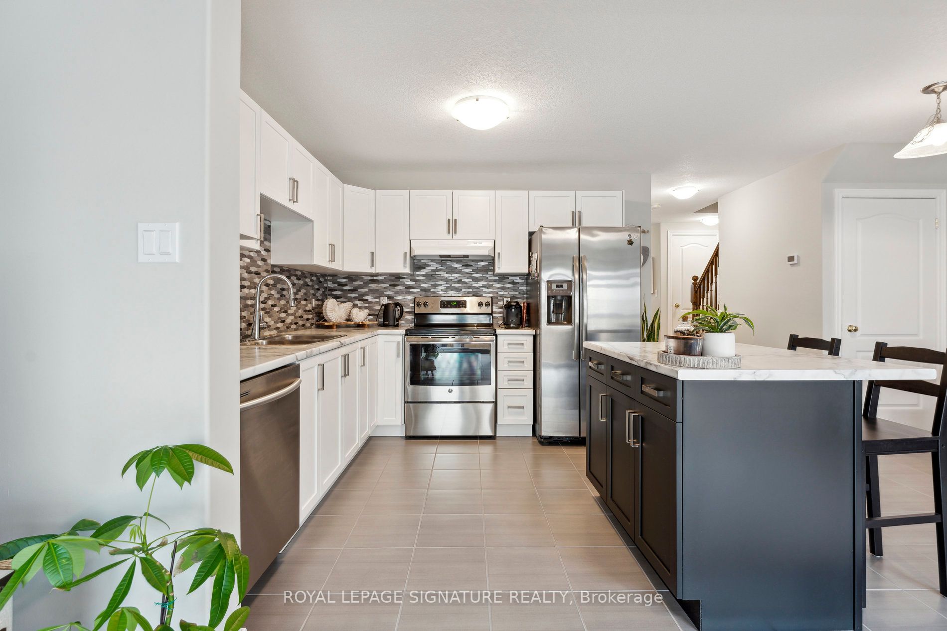 124 Parkinson Cres, #61
