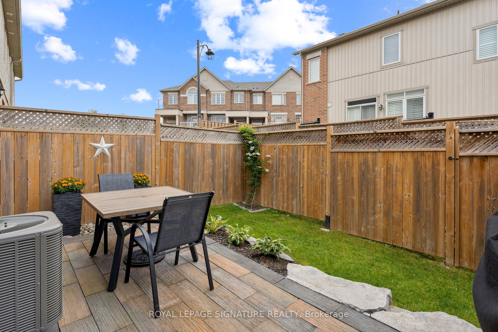124 Parkinson Cres, #61