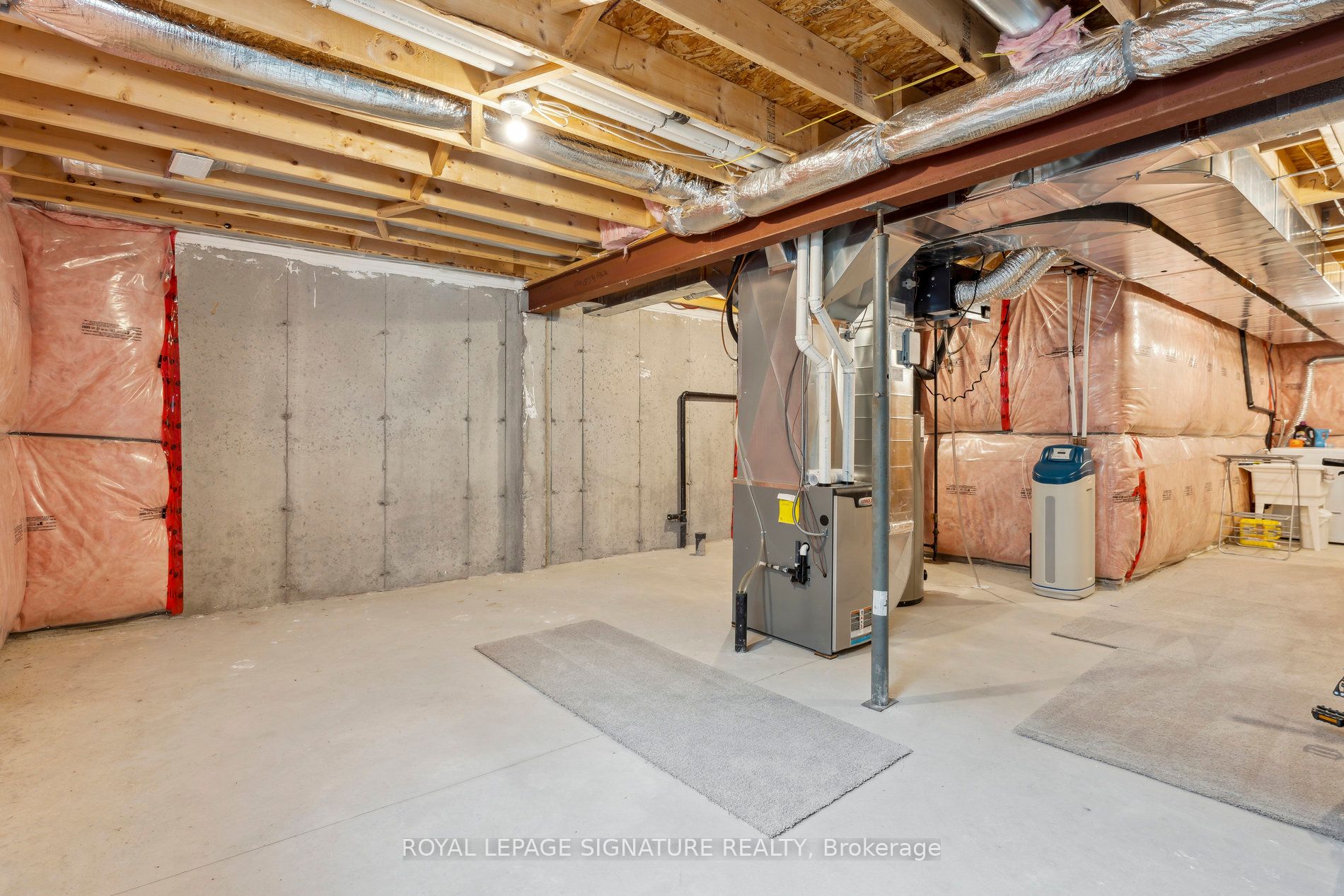 124 Parkinson Cres, #61