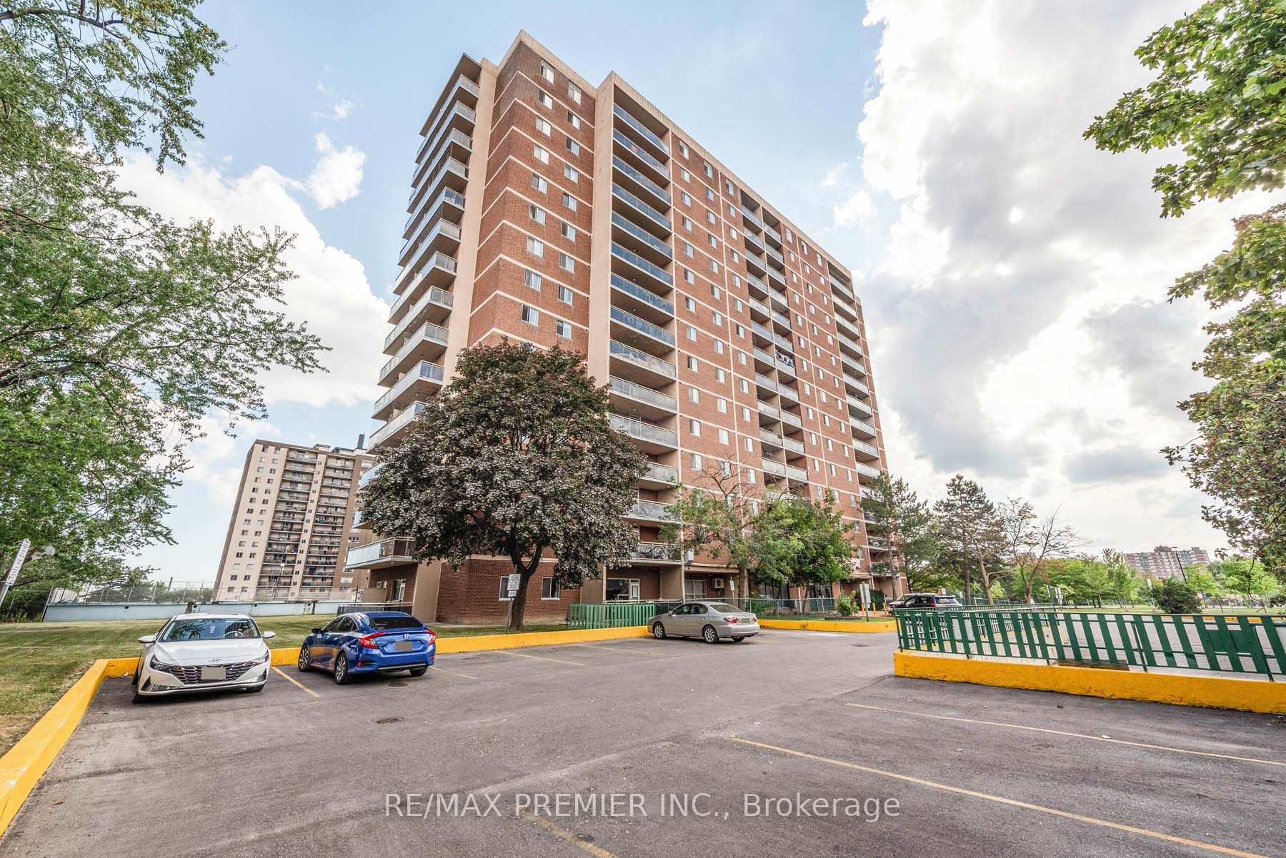 49 Silverstone Dr, #1108