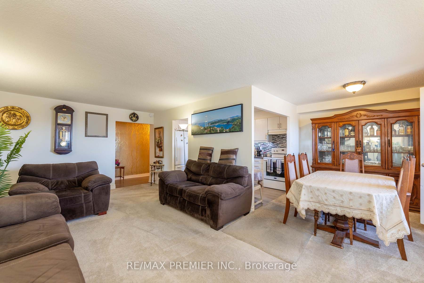49 Silverstone Dr, #1108