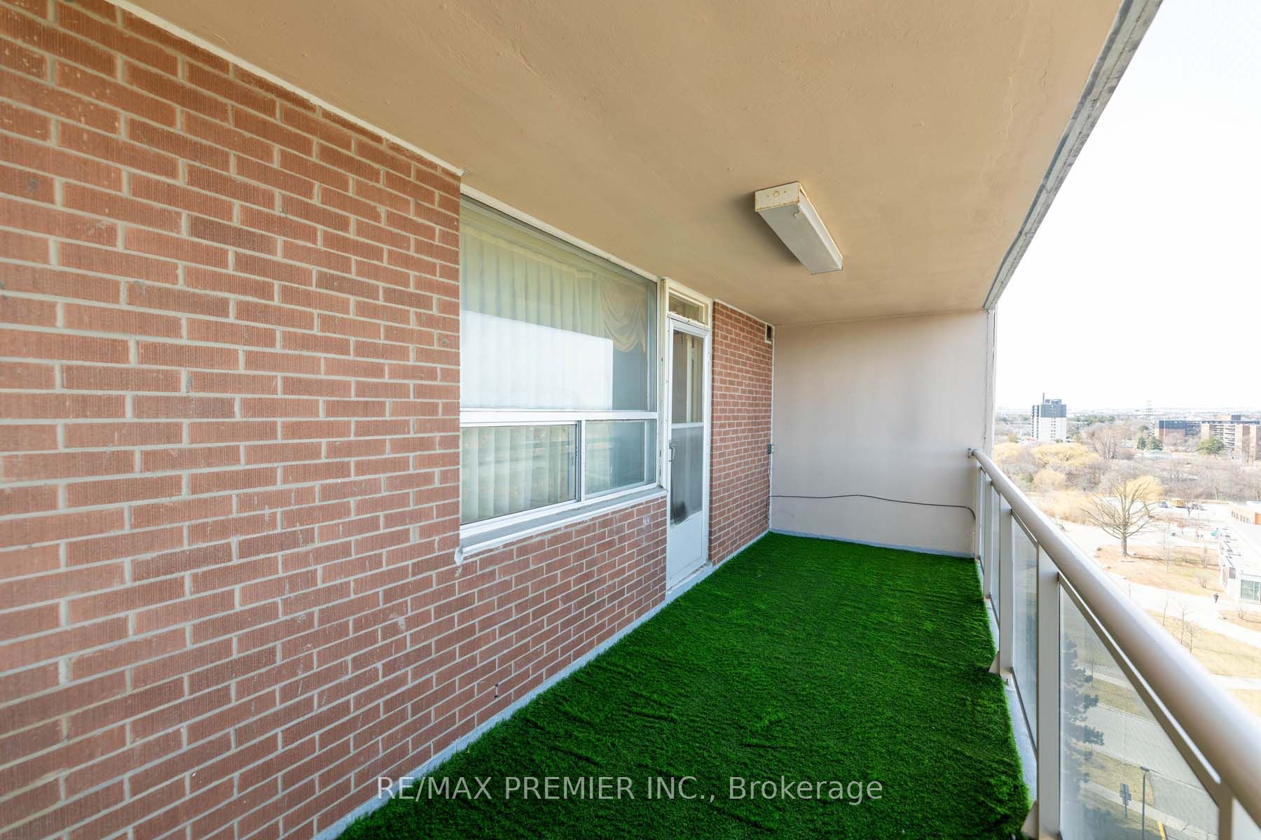 49 Silverstone Dr, #1108