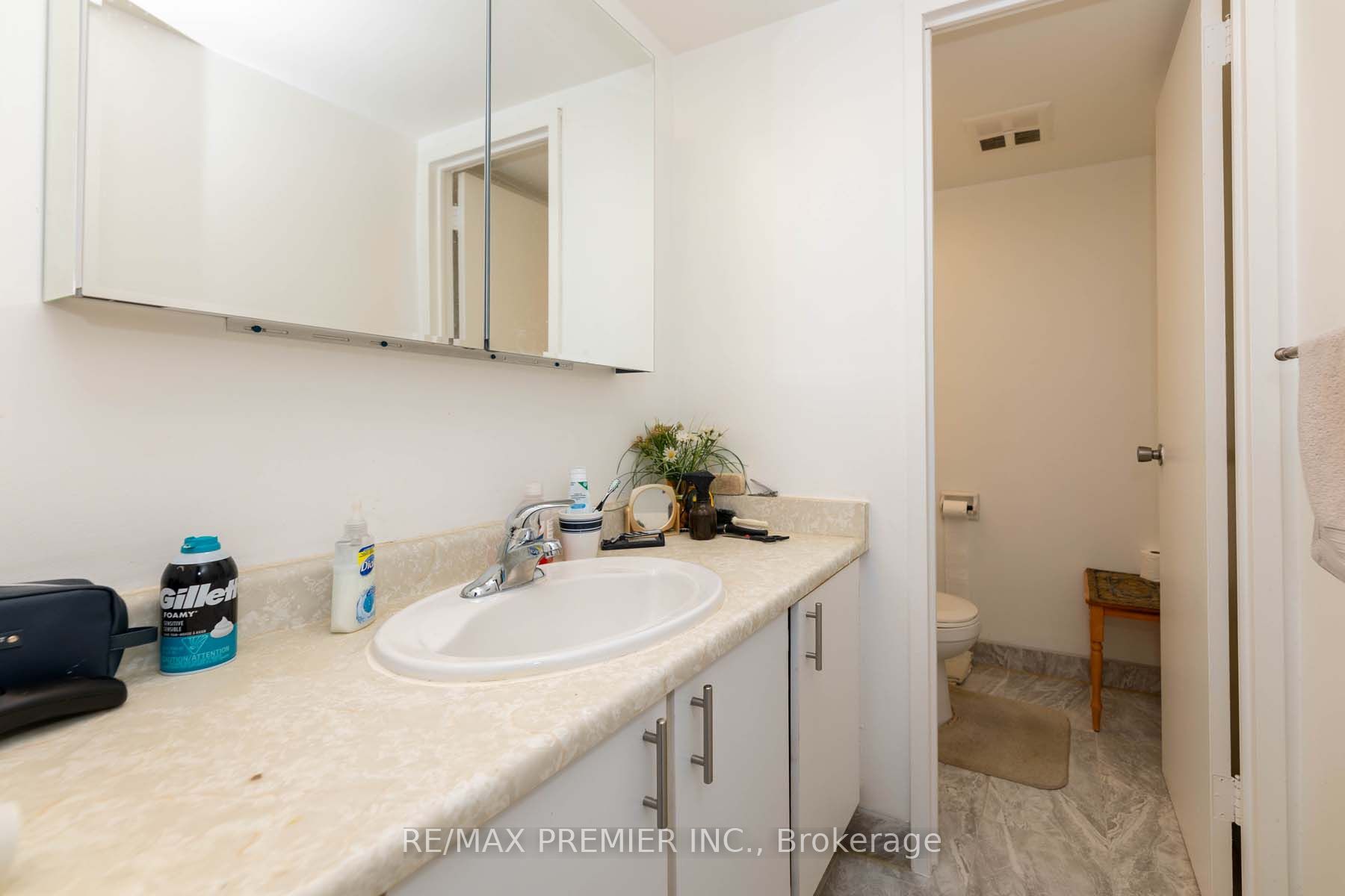 49 Silverstone Dr, #1108