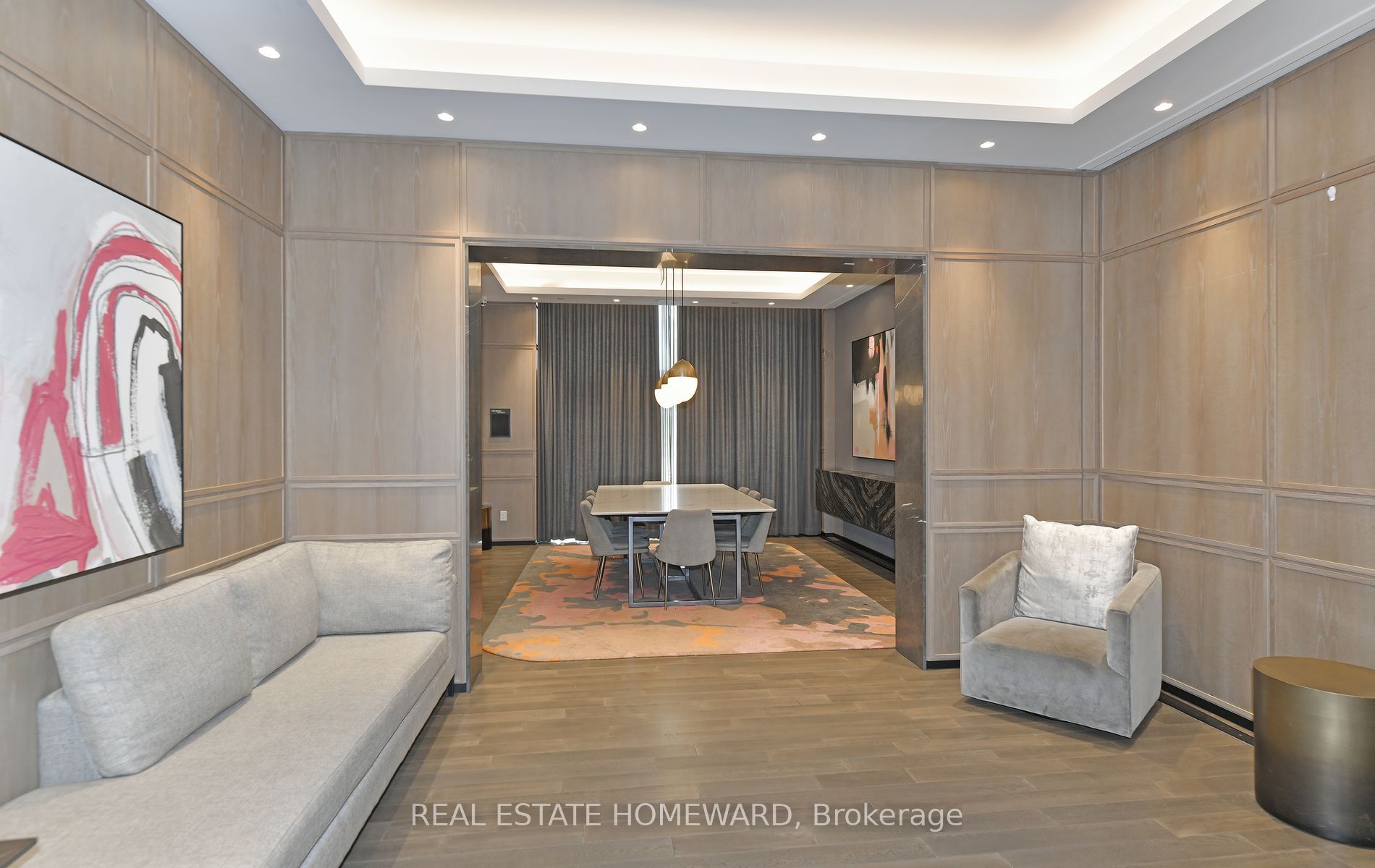 7 Mabelle Ave, #308A