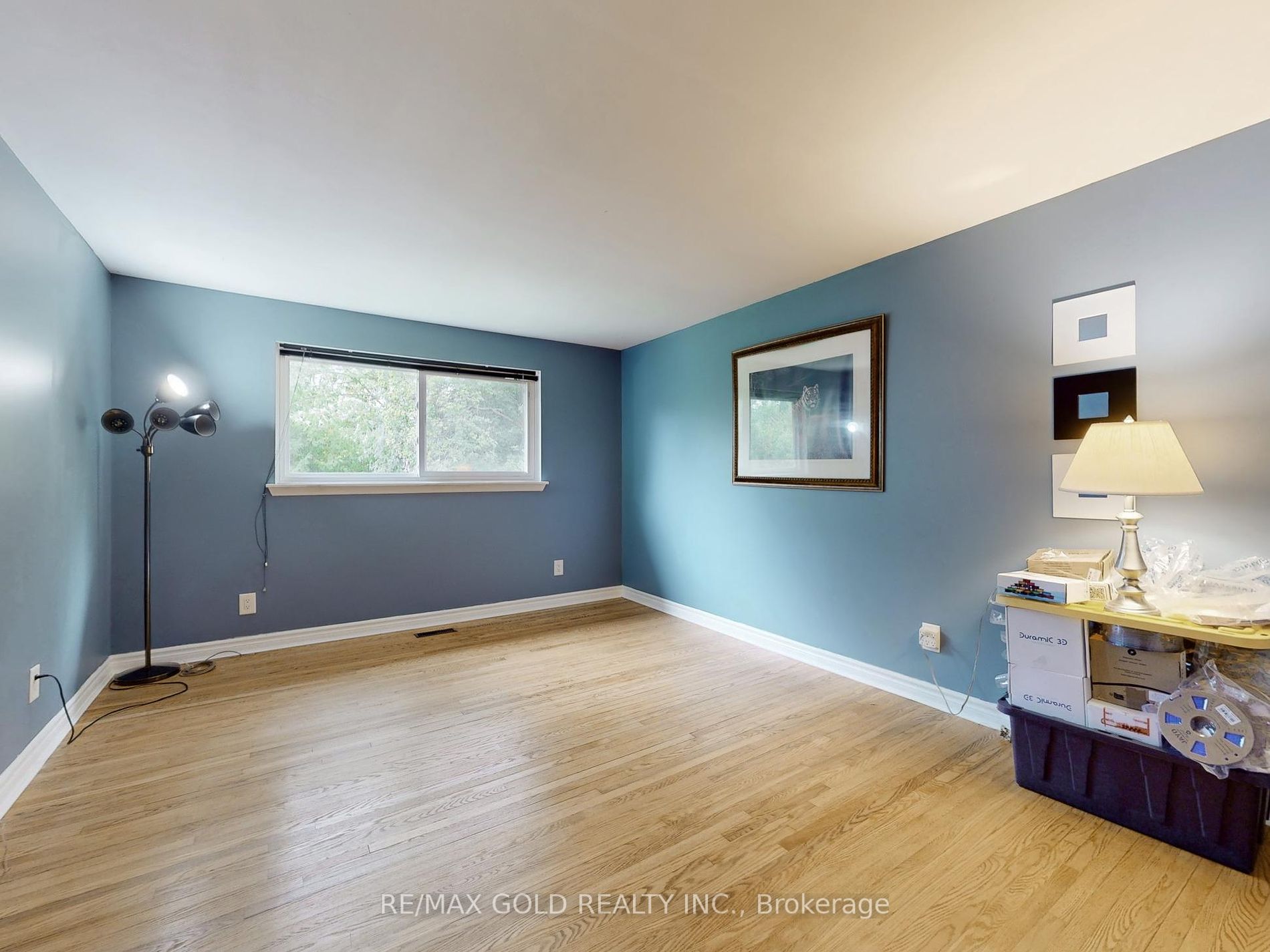 44 Deloraine Dr