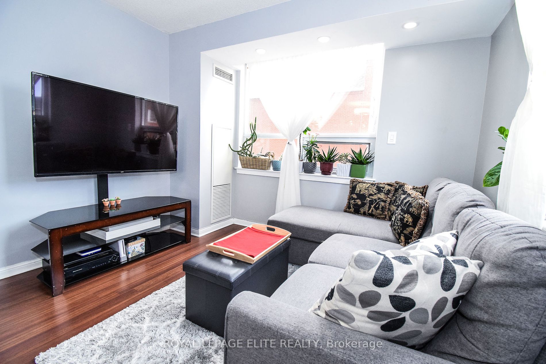 4 ELSINORE Path, #203