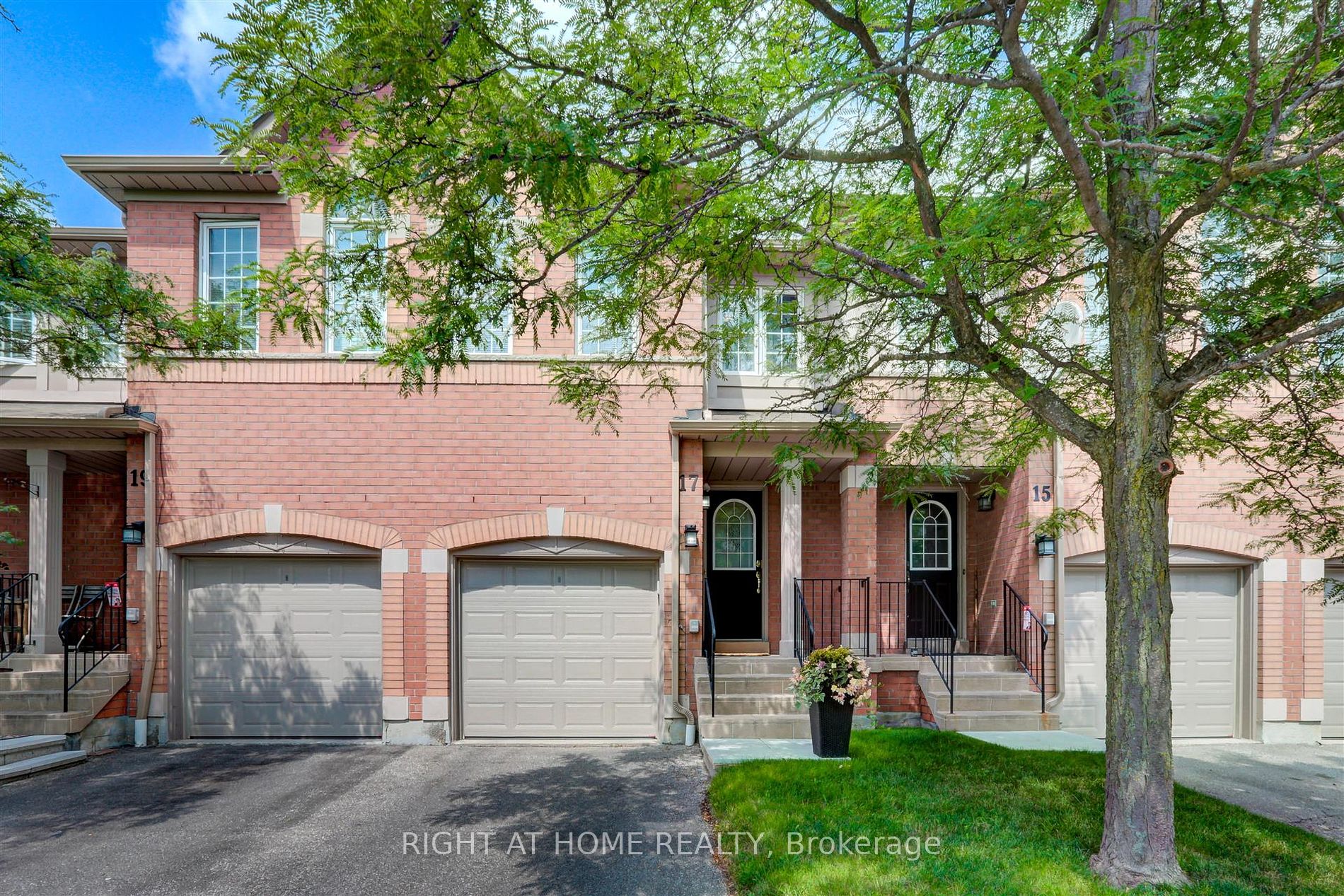 5030 Heatherleigh Ave, #17