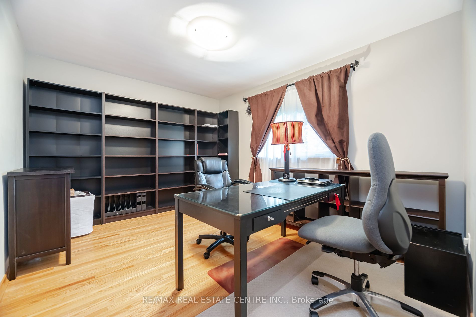97 Ambleside Dr