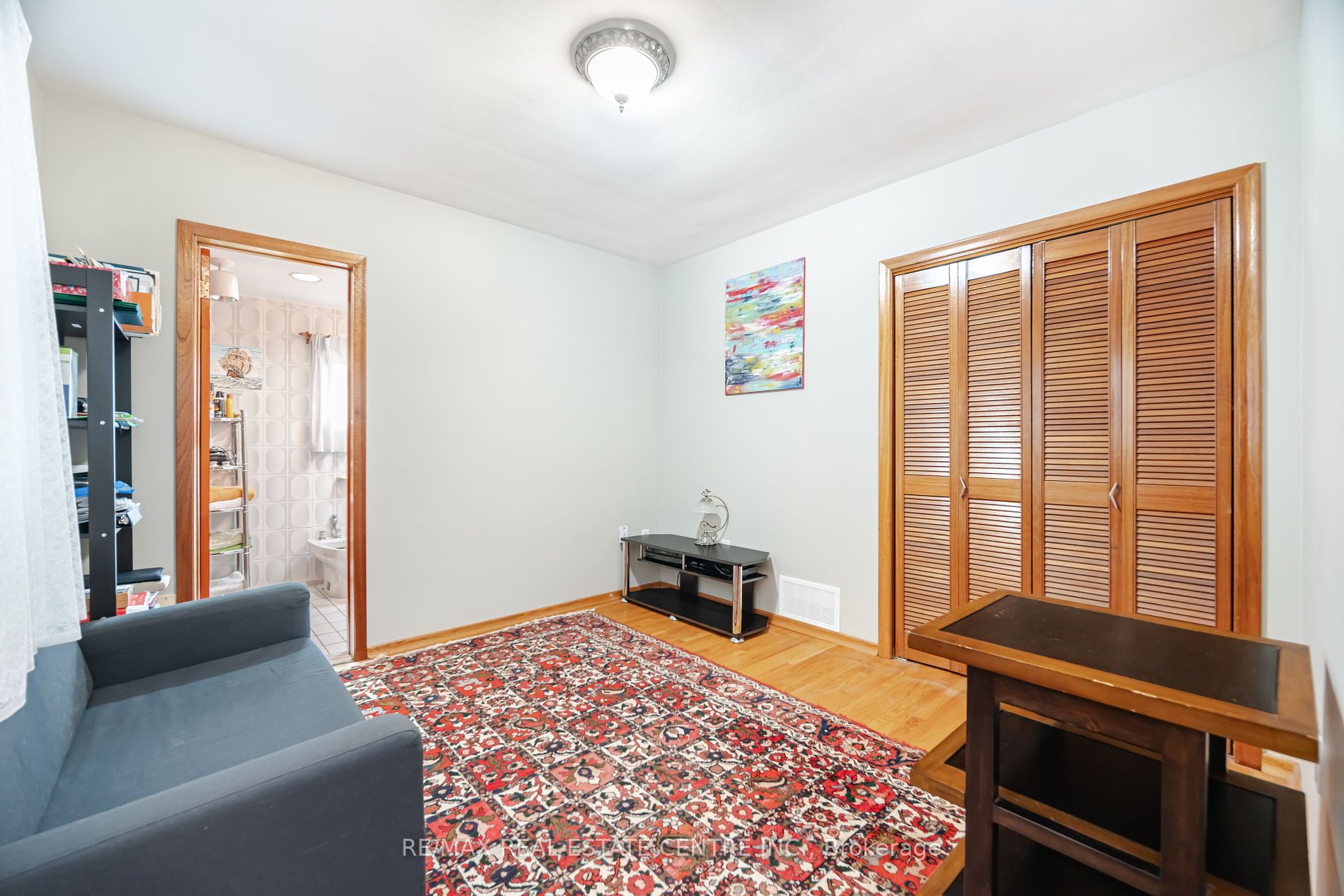 97 Ambleside Dr