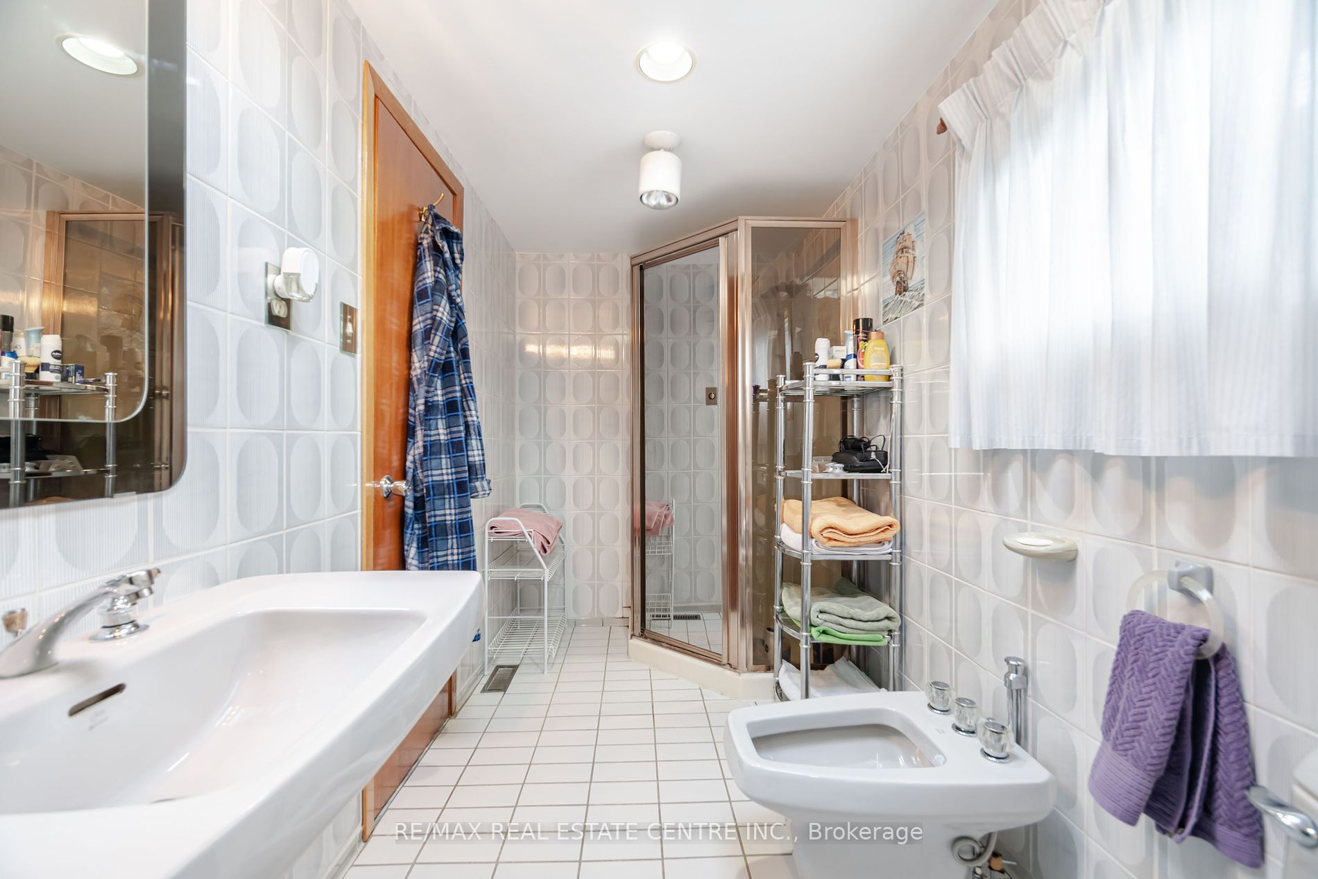 97 Ambleside Dr