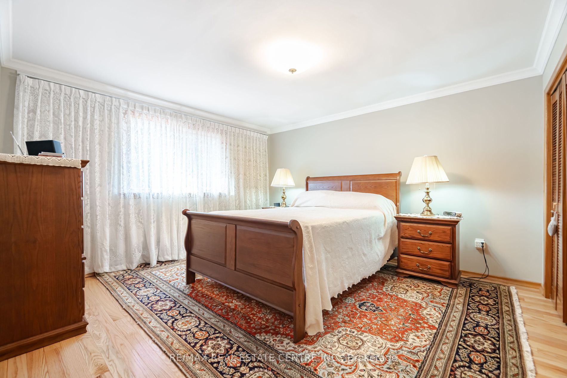 97 Ambleside Dr