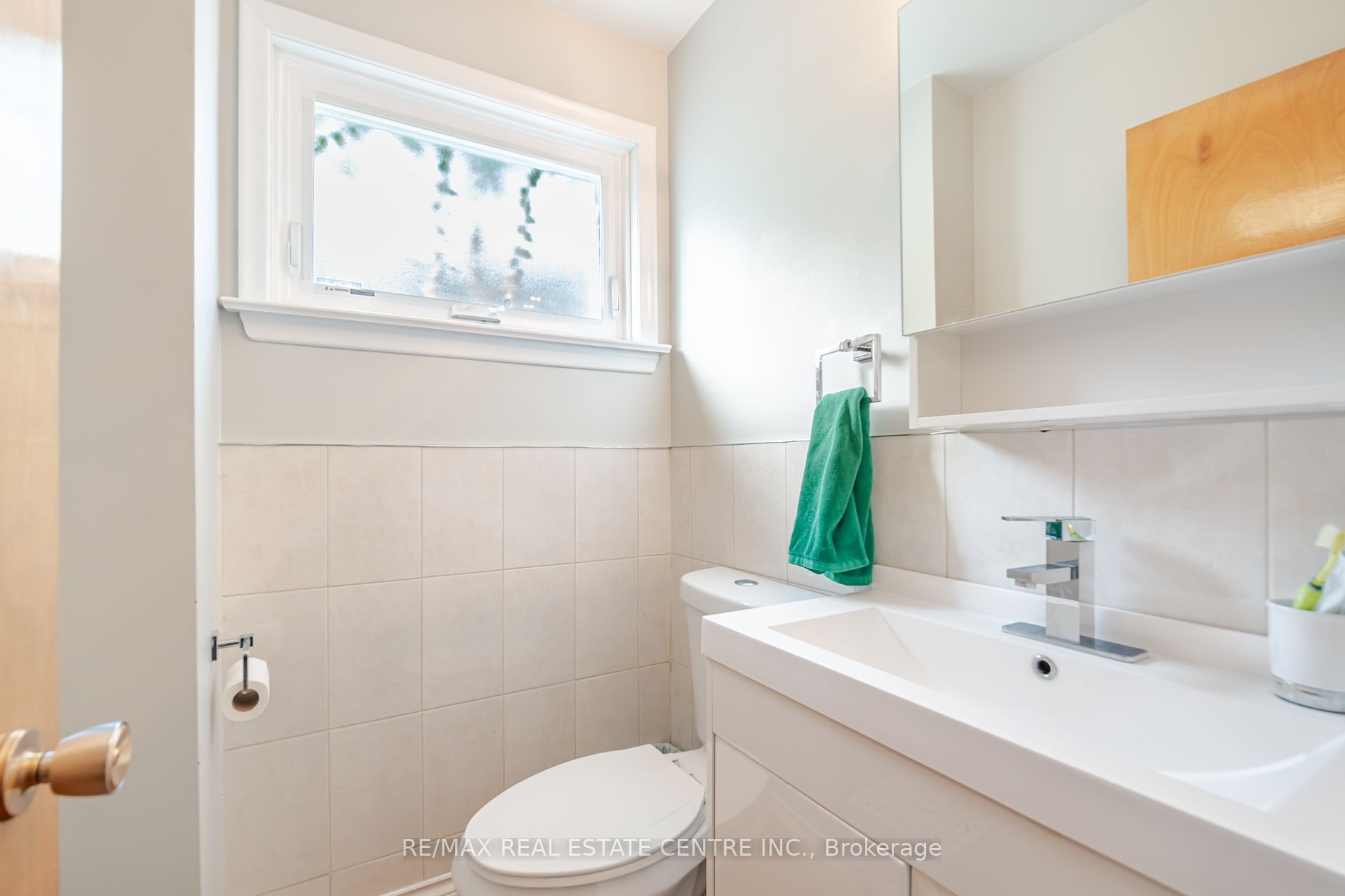 97 Ambleside Dr