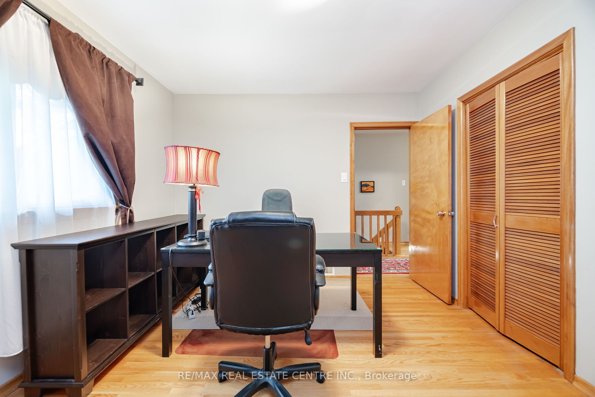 97 Ambleside Dr