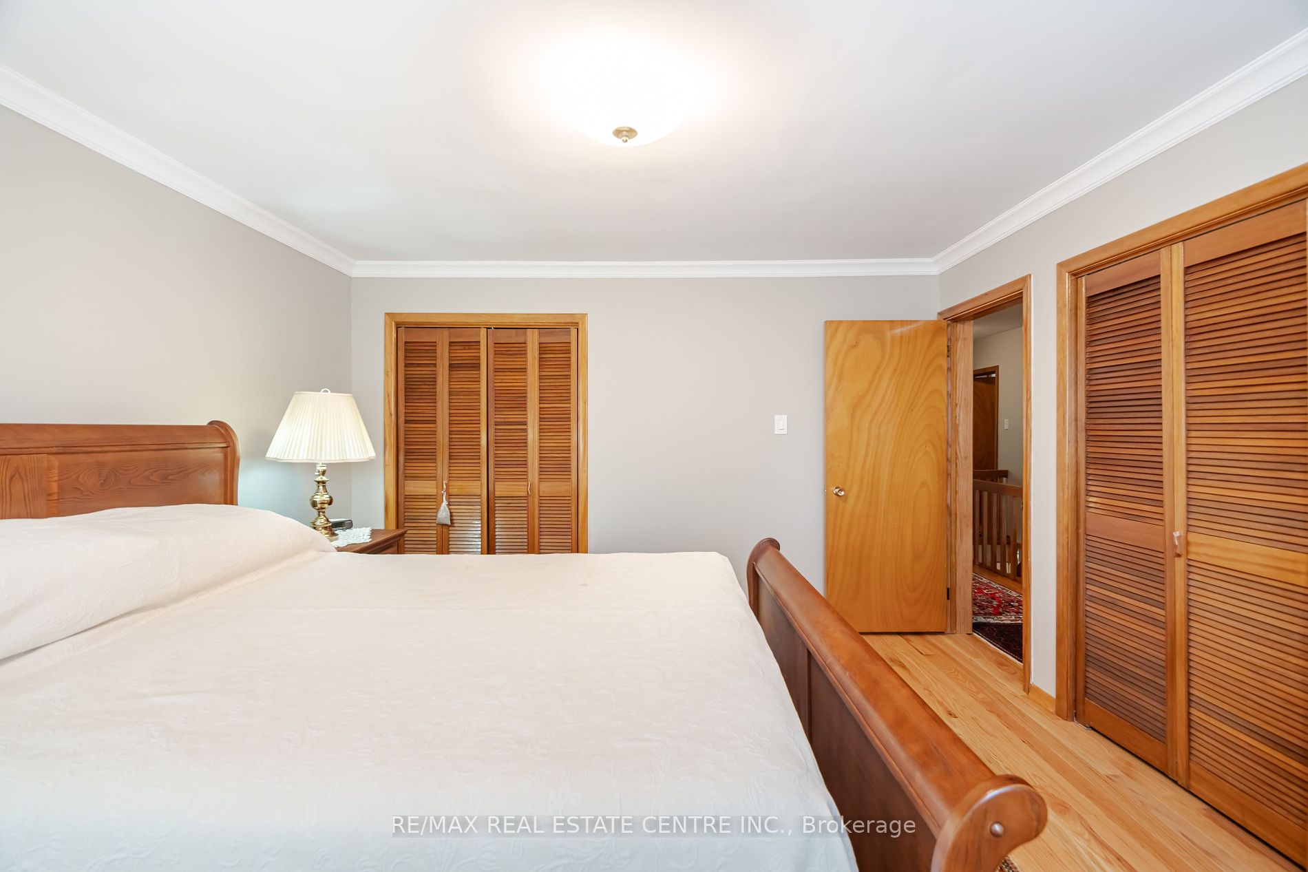 97 Ambleside Dr