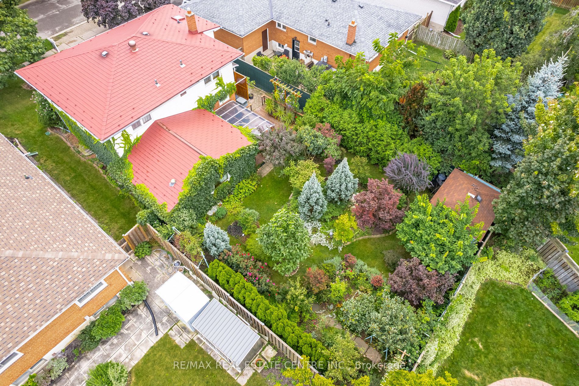 97 Ambleside Dr
