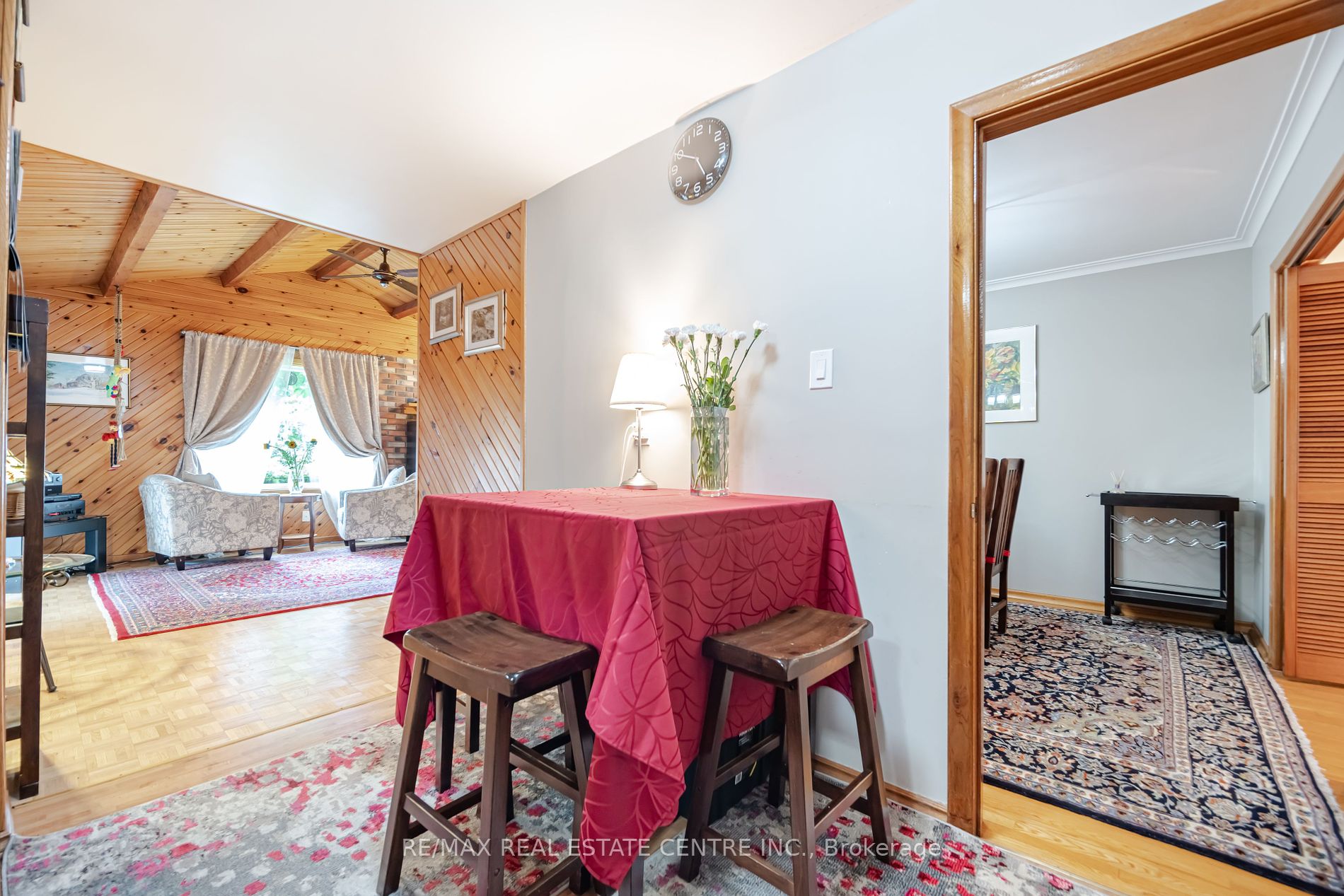 97 Ambleside Dr